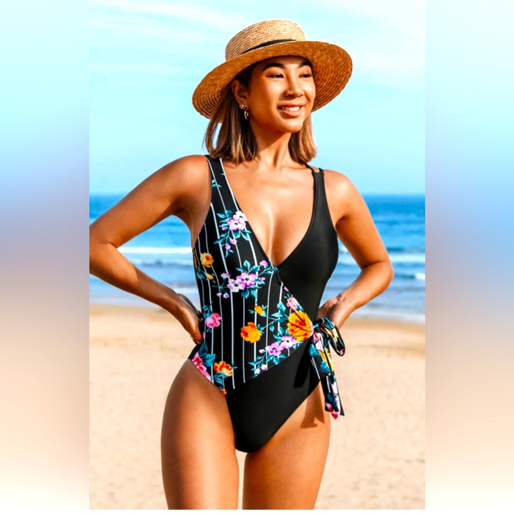 **NWT** Cupshe Summer Bliss Striped Floral Wrap One Piece Swimsuit (SIZE XL)